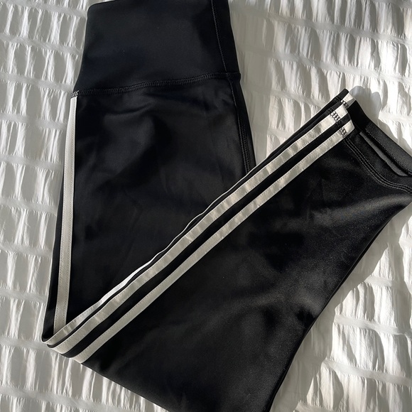 Adidas crop leggings size S - Picture 2 of 3